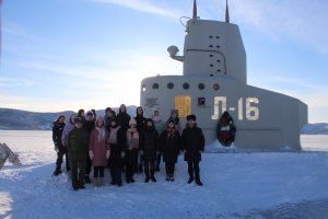 Камчатские кадеты и воспитанники центра содействия семейных форм устройства посетили базу подводного флота в городе Вилючинске